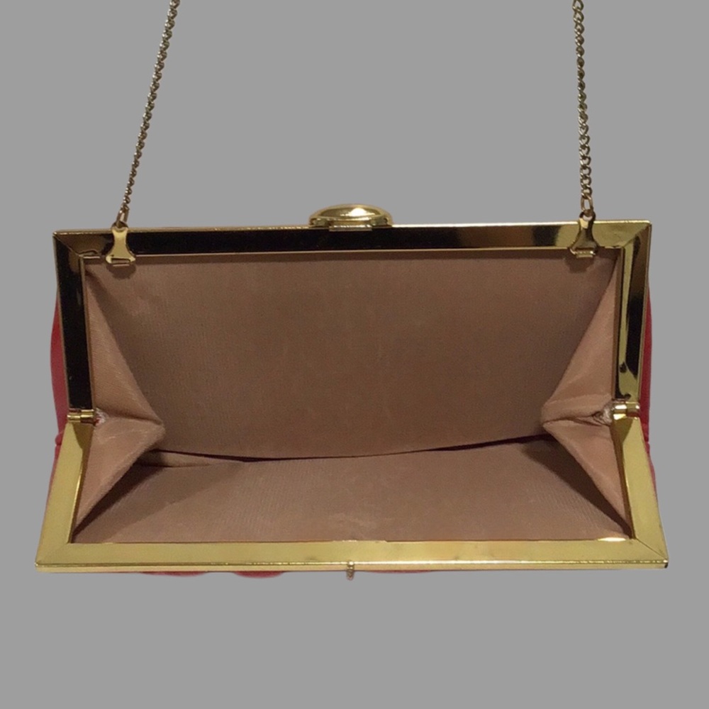 Vintage Red Textured Leather Shoulder Bag Clutch with Top Clasp and Chain Strap - Picture 6 of 7